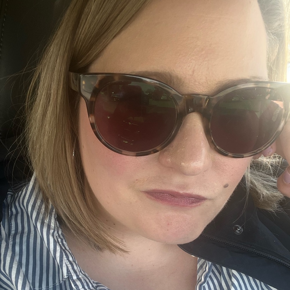 Meet your Posher, Sara